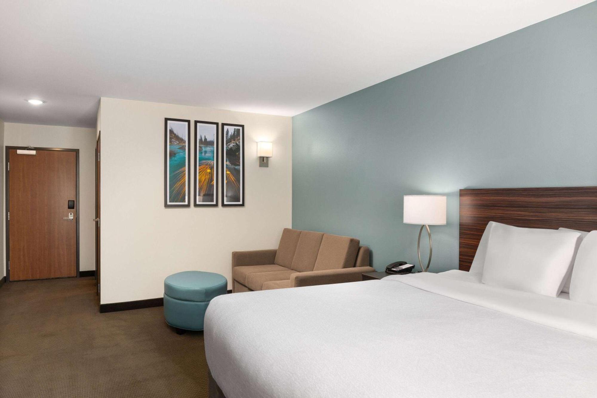 La Quinta Inn & Suites By Wyndham Wenatchee Exterior photo