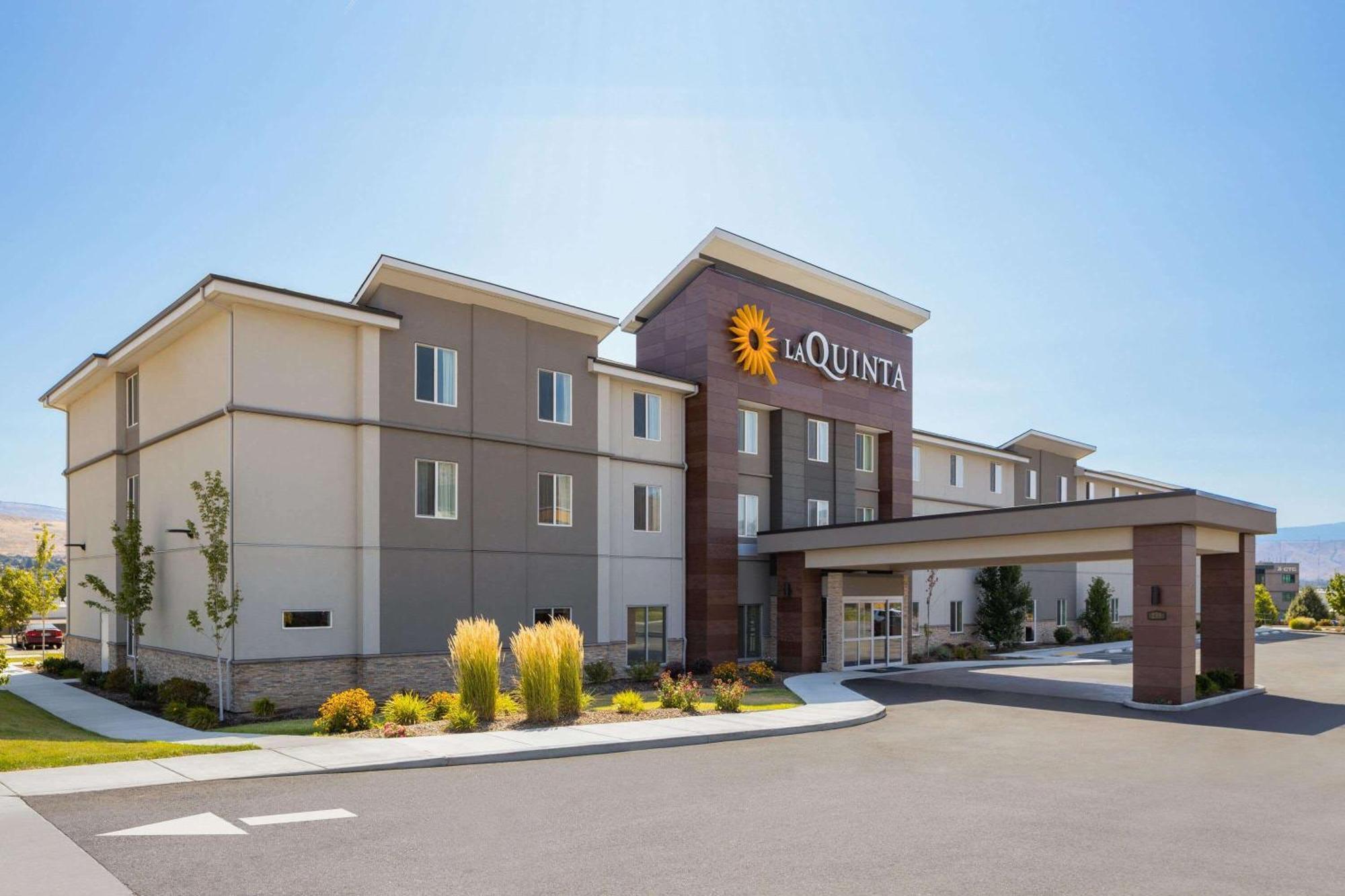 La Quinta Inn & Suites By Wyndham Wenatchee Exterior photo