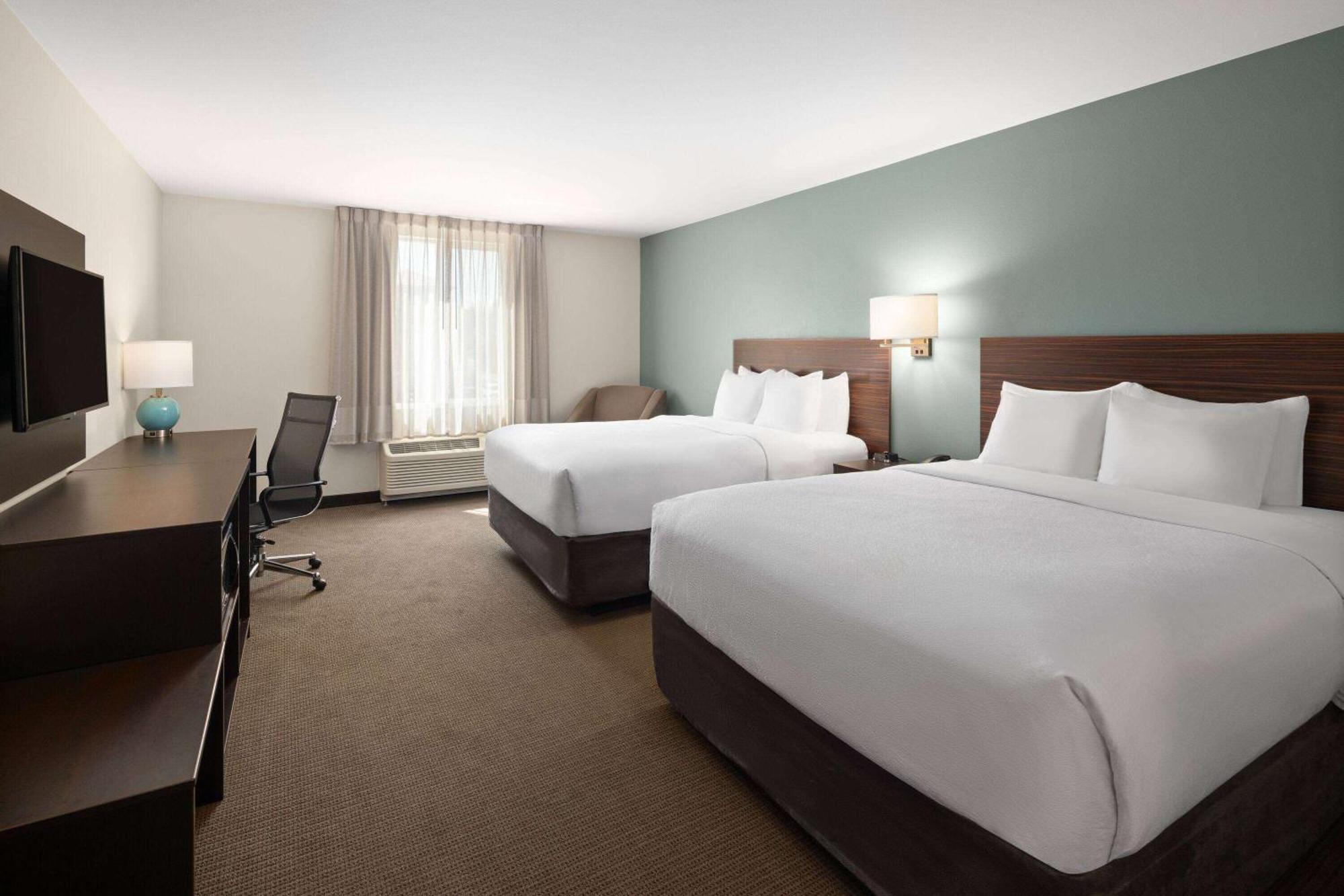 La Quinta Inn & Suites By Wyndham Wenatchee Exterior photo